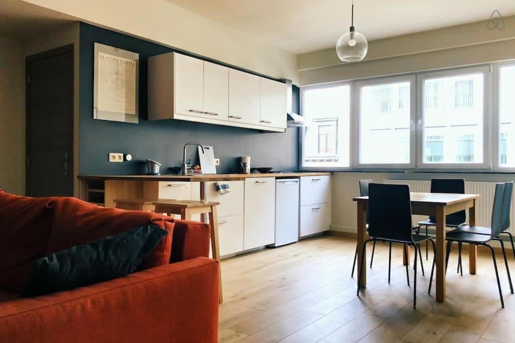 Fully Equipped Two Bedroom Schuman Area Bruxelles