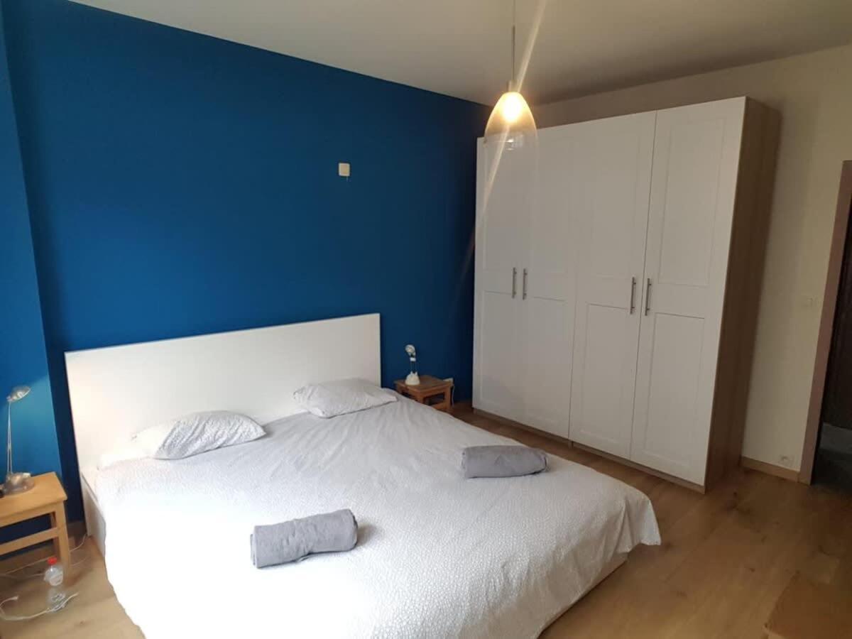Fully Equipped Two Bedroom Schuman Area Apartamento